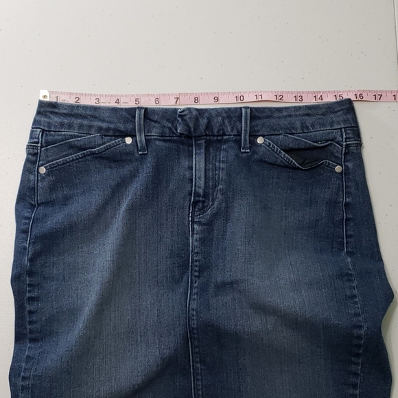 LEVI'S skirt - Picture 7 of 10